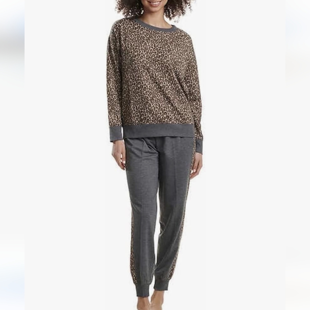 Splendid 2-Piece Leopard Pajama Set Long Sleeve Crewneck Top Joggers Size XS
